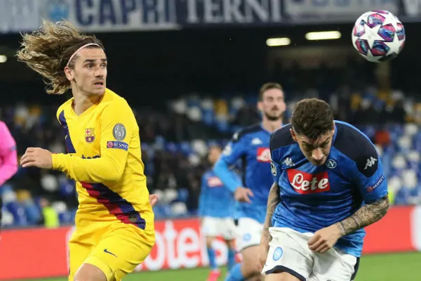 Antoine Griezmann en acción ante Napoli