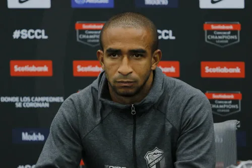 Fredy Thompson, jugador del Comunicaciones de Guatemala