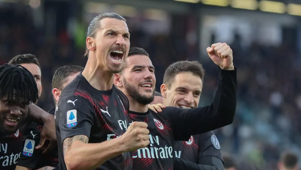 Ibra festeja su primer gol con el Milan en la era 2020