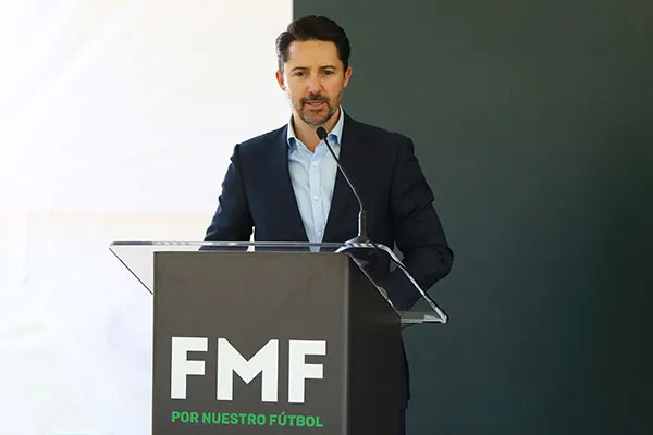 Yon de Luisa durante un evento de la FMF