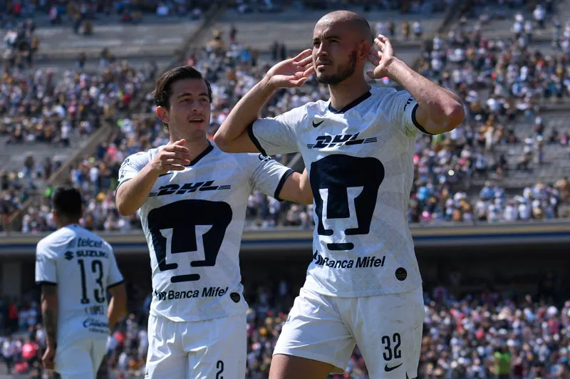 IMAGO7 Carlos González celebra una anotación en CU