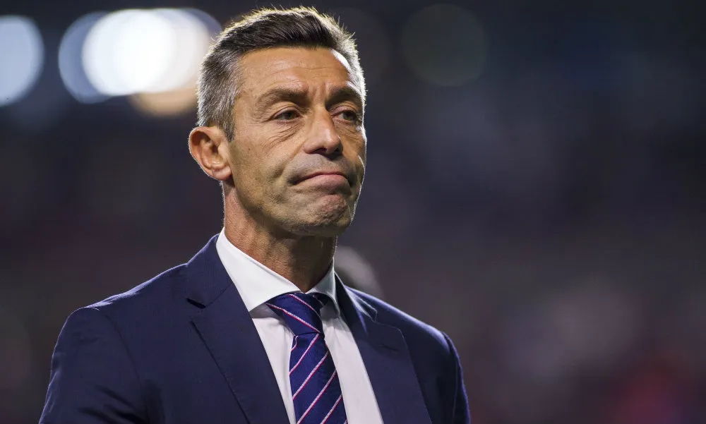 IMAGO7 Pedro Caixinha durante un partido con Cruz Azul