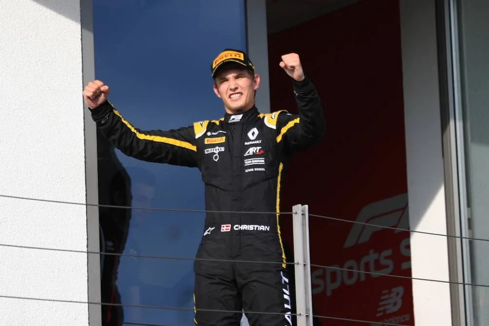 Christian Lundgaard celebrando un podio