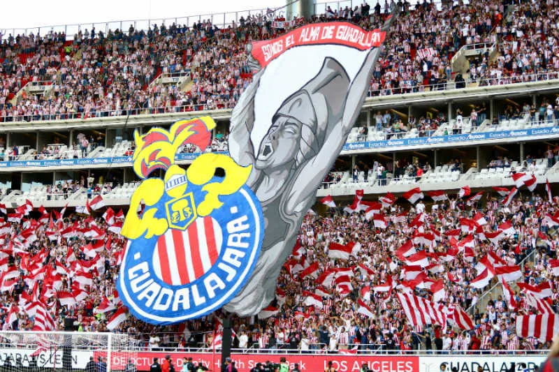 La afición rojiblanca previo al anterior duelo ante los rojinegros