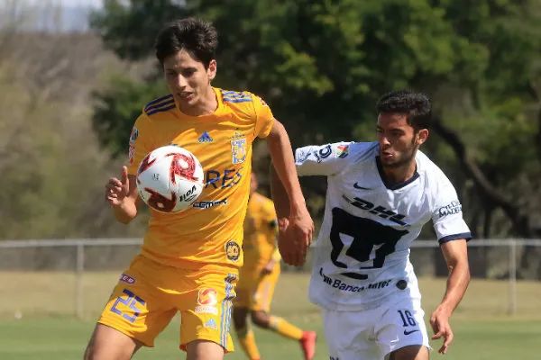 Jürgen Damm y Jeronimo Rodríguez en acción con el Sub 20