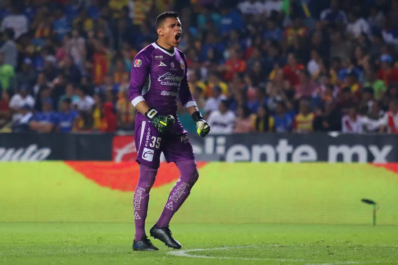 Luis Malagón lanza un grito en un juego de Morelia