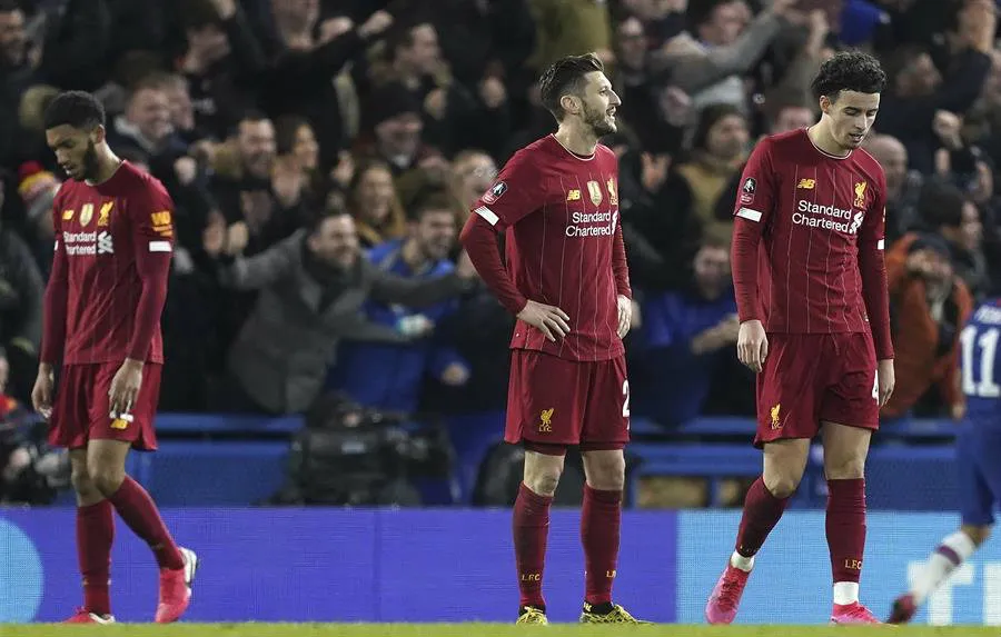 Jugadores del Liverpool tras caer ante Chelsea
