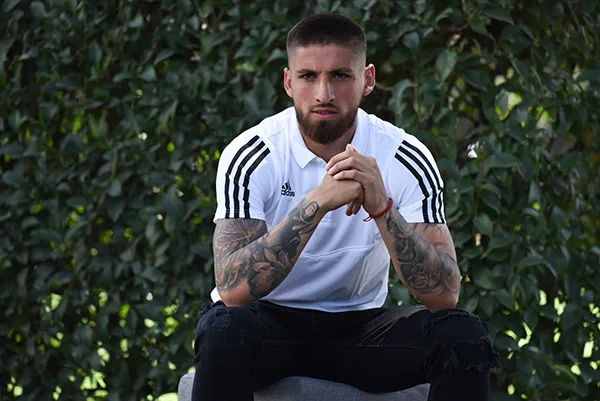 El delantero chileno en el día de medios