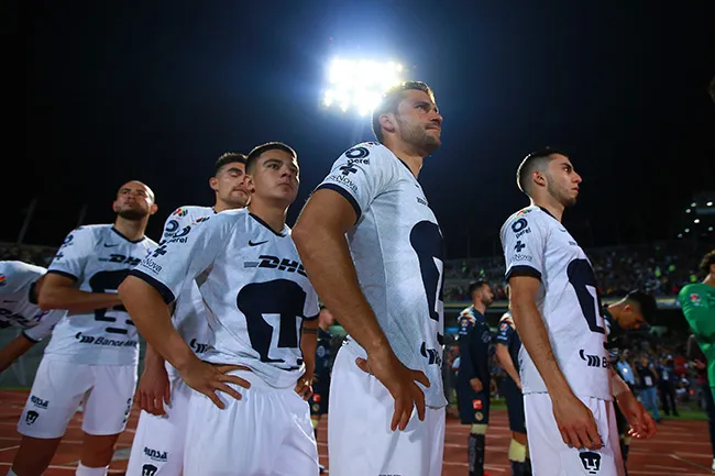 Jugadores de Pumas, antes del juego contra América en CU