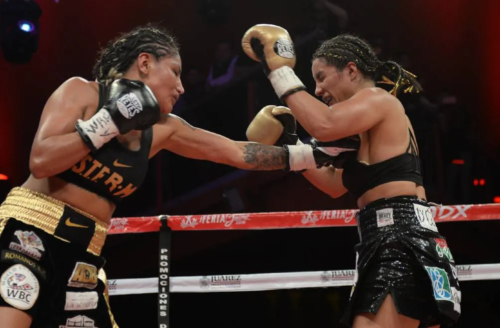 IMAGO7 La Barbie Juárez conecta a Diana Fernández