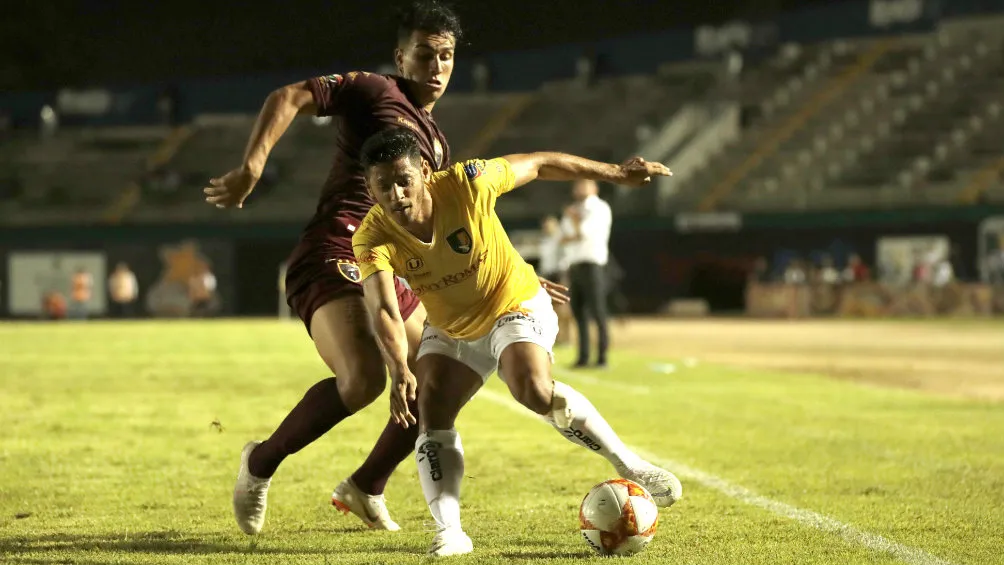 IMAGO7 Vela deja un hombre en el camino