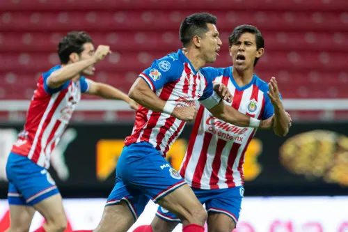 Jesús Molina festeja su gol ante Monterrey