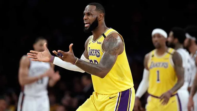 AP LeBron James, en un partido de Lakers