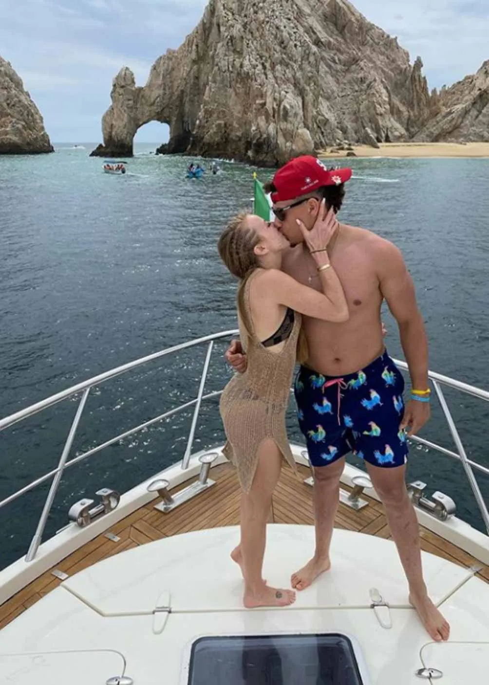 INSTAGRAM@brittanylynne Brittany Matthews y Mahomes en Cabo