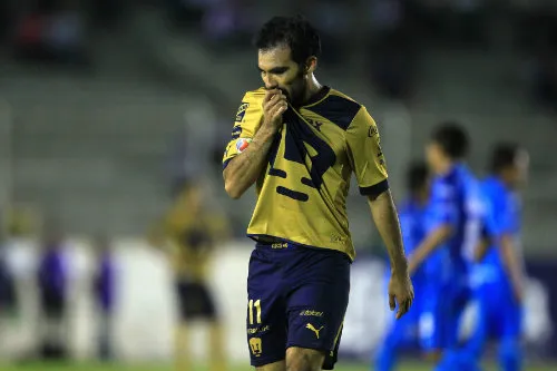 El mediocampista cuando jugaba en Pumas