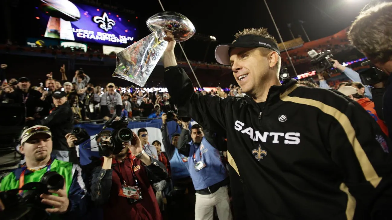 Payton presume el Vince Lombardi ganado en el Super Bowl XLIV