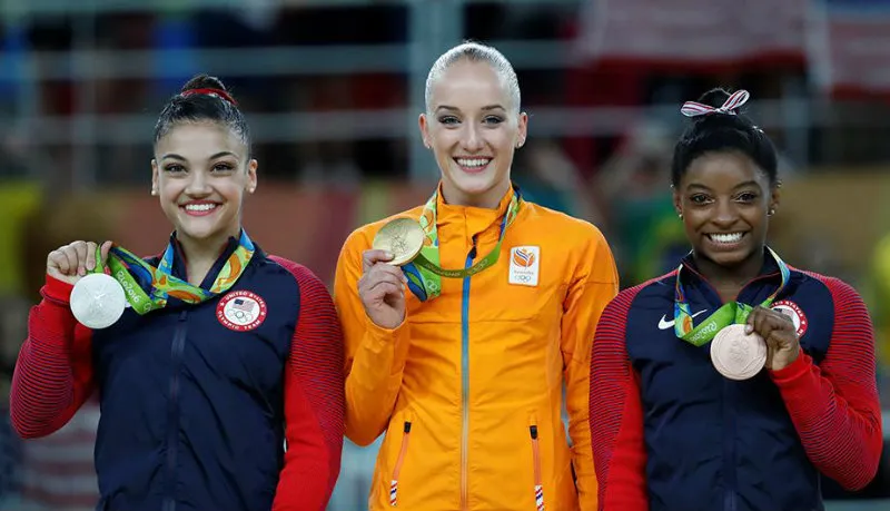 Sanne Wevers ganando una medalla