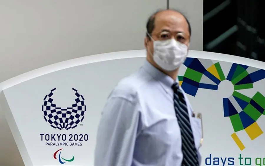 EFE Habitante de Tokio con cubrebocas