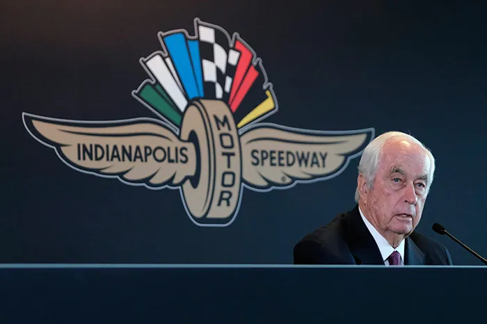 AP Roger Penske, en conferencia de prensa