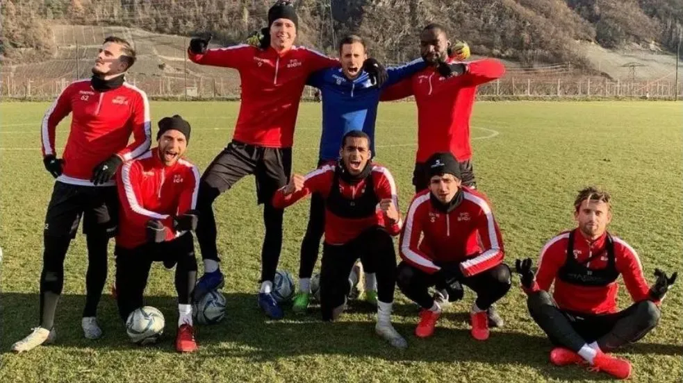 Jugadores del Sion en práctica