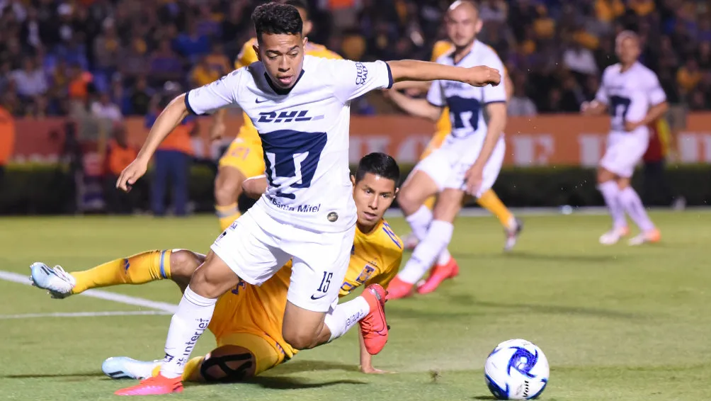 Sebastián Saucedo, volante ofensivo universitario