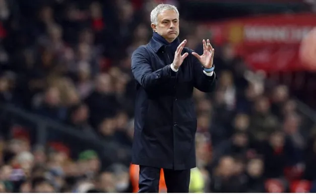 EFE Mourinho dando indicaciones en un juego