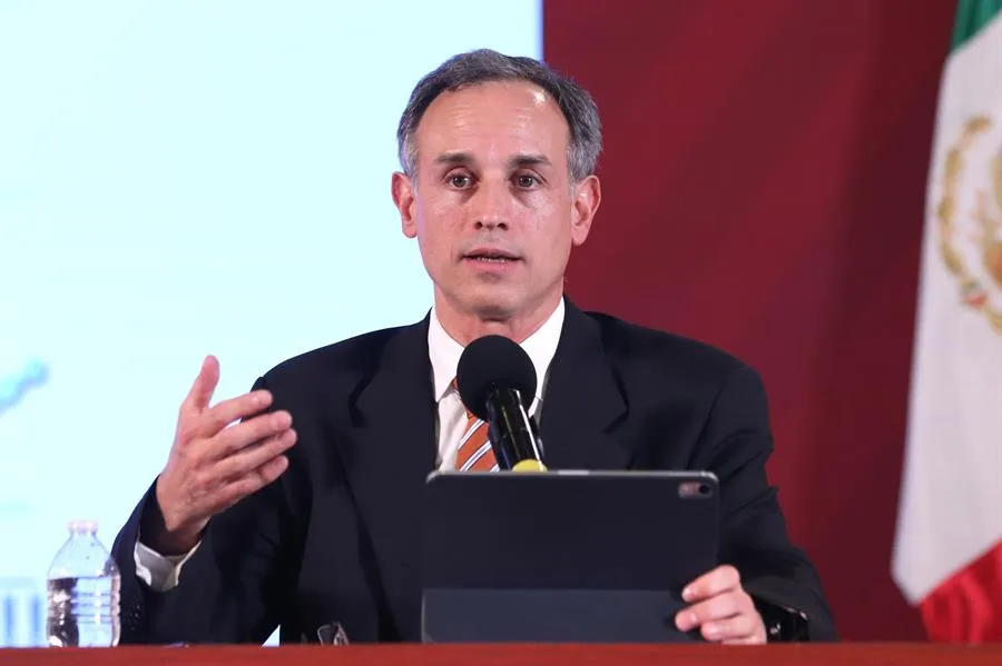 López-Gatell habla ante los medios de comunicación