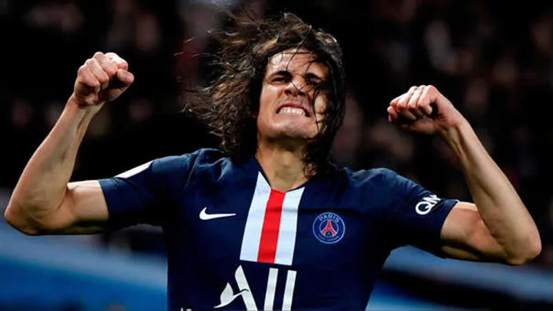 EFE El delantero uruguayo celebra un gol con PSG