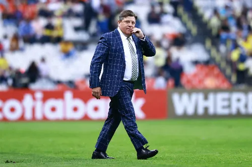 Miguel Herrera en el Estadio Azteca