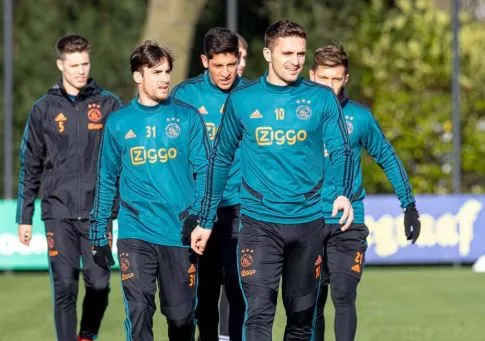 Jugadores del Ajax en un entrenamiento
