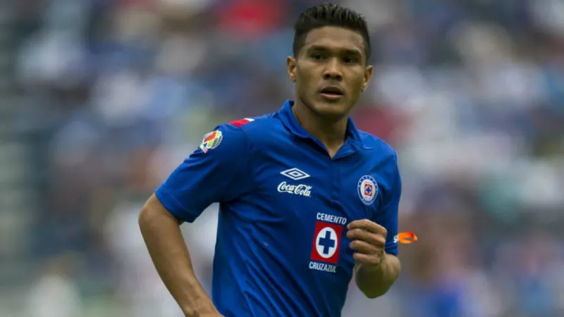 MEXSPORT Teófilo jugando con Cruz Azul