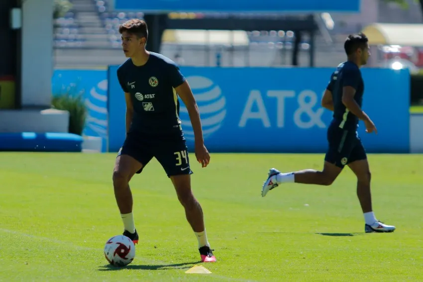 Haret Ortega durante un entrenamiento con América