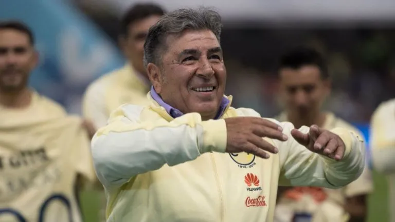 MEXSPORT Carlos Reinoso, en un homenaje con América