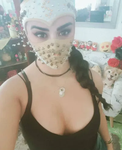 INSTAGRAM @SHANITRIPLEA Lady Shani en su casa