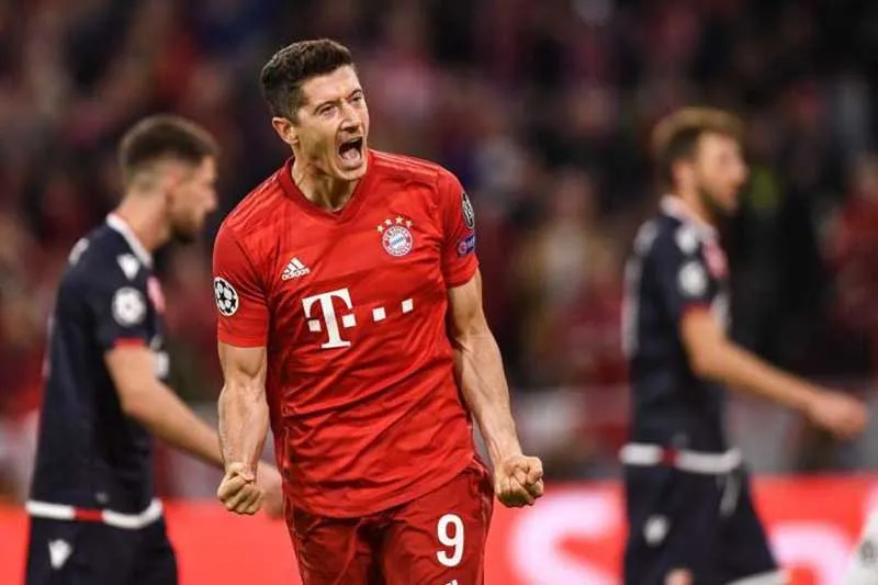 Lewandowski celebra una anotación con el Bayern