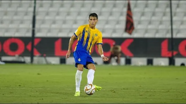 Héctor Moreno jugando con Al Gharafa SC