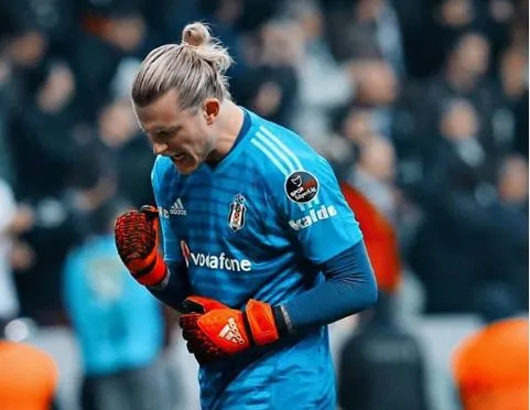 INSTAGRAM @LORISKARIUS Karius lanza un grito en un partido del Besiktas