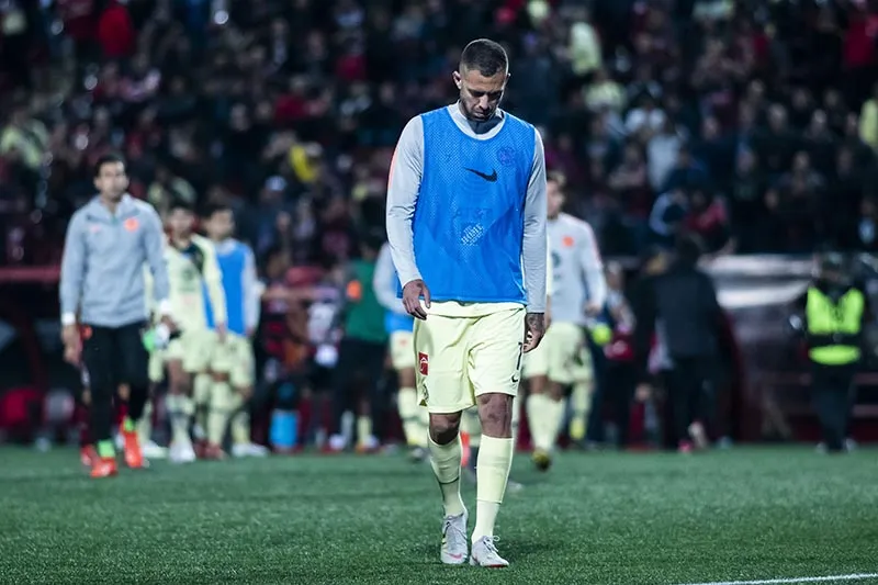 Ménez tras un duelo con el América