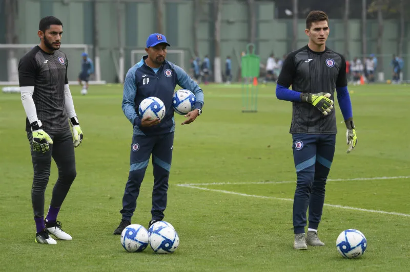 Conejo con Jurado y Corona