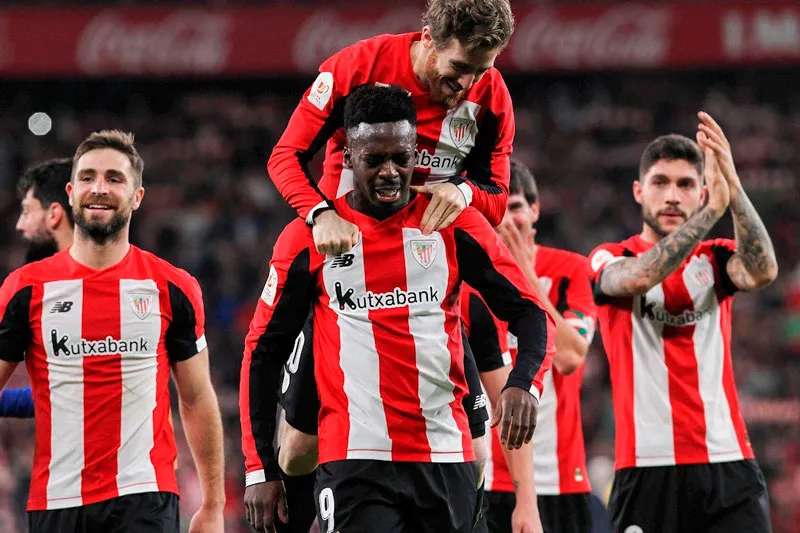 Jugadores del Bilbao celebrando un gol