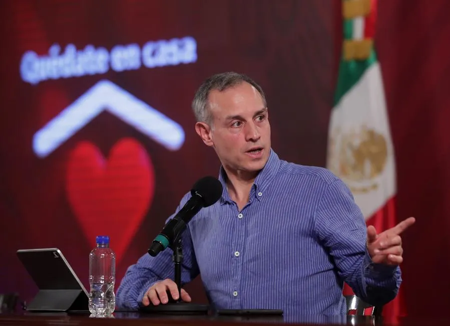 EFE El Subsecretario de Salud en conferencia de prensa