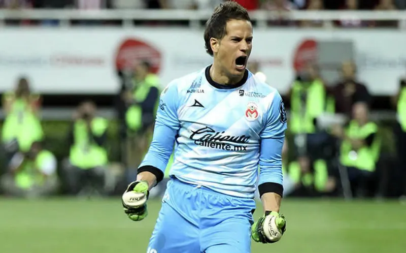 MEXSPORT Sebastián Sosa en partido con Monarcas