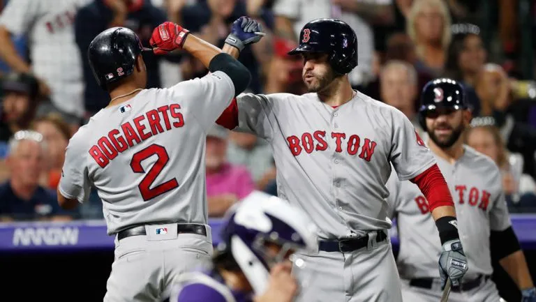 Red Sox buscan que sus aficionados recuperen lo invertido en boletos