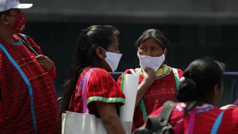 Artesanas mexicanas piden apoyo al gobierno ante el Covid-19