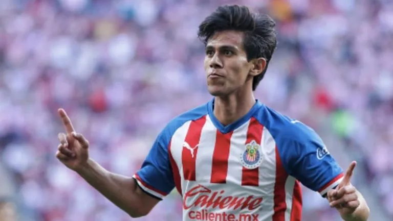 IMAGO7 JJ Macías celebra un gol con Chivas