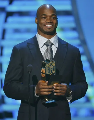 ESPECIAL Adrian Peterson recibe el MVP