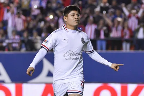 Chofis López se habría saltado la cuarentena para ir a una fiesta