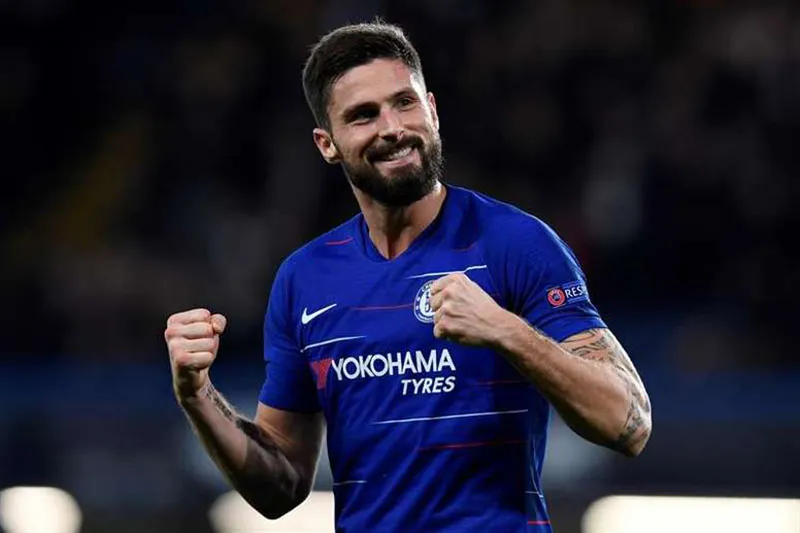 Giroud durante un compromiso con Chelsea