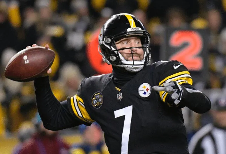 Ben Roethlisberger en acción con Steelers