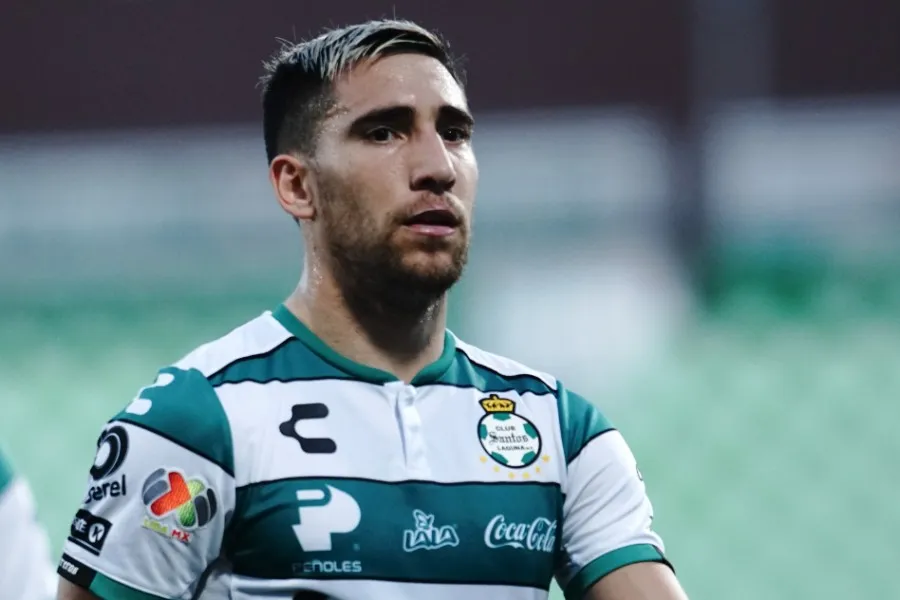 IMAGO7 Fernando Gorriarán durante un partido con Santos